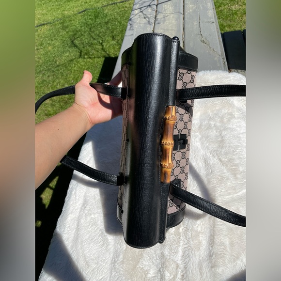 Gucci shoulder bag - Picture 11 of 16